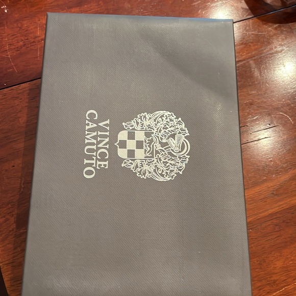 Vince Camuto heel, sz 8 style Clarstie color Nude, like new in box - Picture 3 of 8